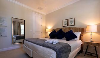 Amazing Beach House Near the Parks