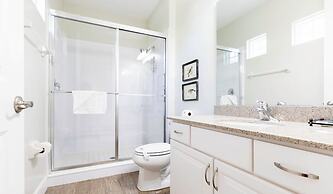 Amazing Beach House Near the Parks