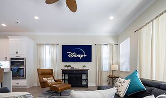 Amazing Beach House Near the Parks