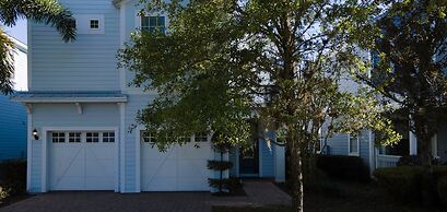 Amazing Beach House Near the Parks