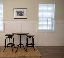 Amazing Beach House Near the Parks