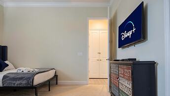 Amazing Beach House Near the Parks