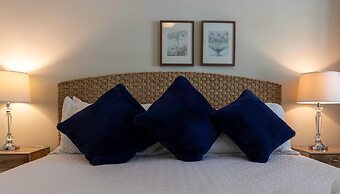 Amazing Beach House Near the Parks