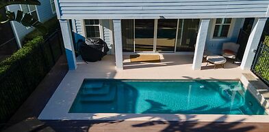 Amazing Beach House Near the Parks