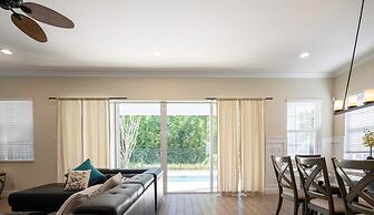 Amazing Beach House Near the Parks