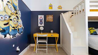 Amazing Beach House Near the Parks