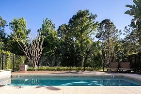 Amazing Beach House Near the Parks