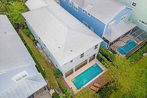 Amazing Beach House Near the Parks