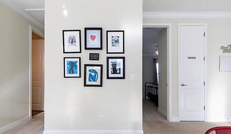 Amazing Beach House Near the Parks