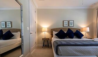 Amazing Beach House Near the Parks