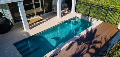 Amazing Beach House Near the Parks