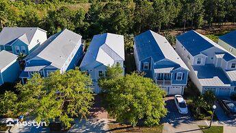 Amazing Beach House Near the Parks