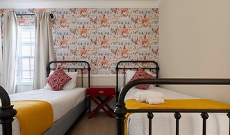 Amazing Beach House Near the Parks