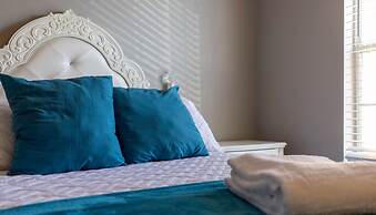 Beautiful Townhome Near Theme Parks