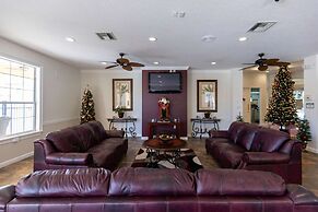 Beautiful Townhome Near Theme Parks