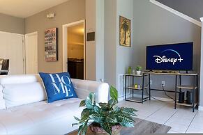 Beautiful Townhome Near Theme Parks