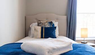 Beautiful Townhome Near Theme Parks