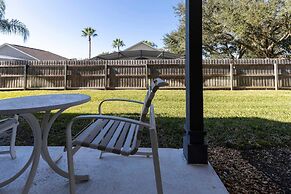 Beautiful Townhome Near Theme Parks