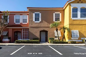 Beautiful Townhome Near Theme Parks