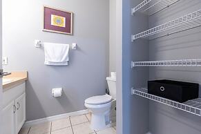 Beautiful Townhome Near Theme Parks