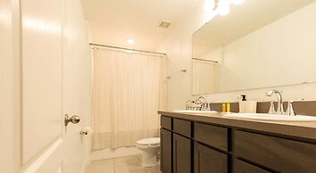 Bright Davenport Family Townhome Near Disney