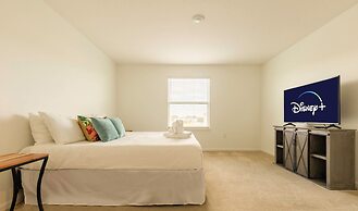 Bright Davenport Family Townhome Near Disney