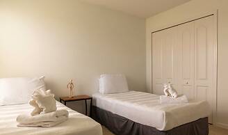 Bright Davenport Family Townhome Near Disney