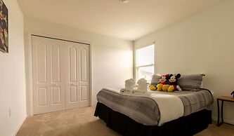 Bright Davenport Family Townhome Near Disney