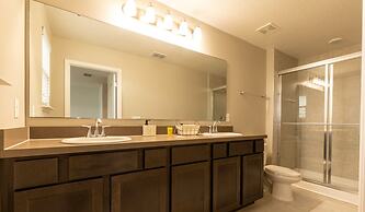 Bright Davenport Family Townhome Near Disney