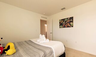 Bright Davenport Family Townhome Near Disney
