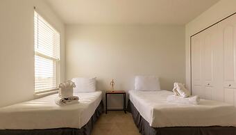 Bright Davenport Family Townhome Near Disney