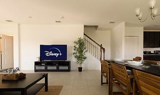 Bright Davenport Family Townhome Near Disney