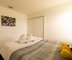 Bright Davenport Family Townhome Near Disney