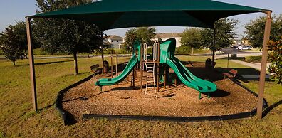 Bright Davenport Family Townhome Near Disney