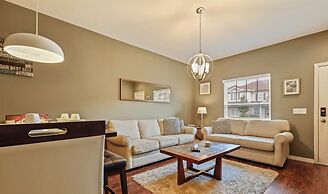 Family Spacious 3BR Townhouse With Pool Access