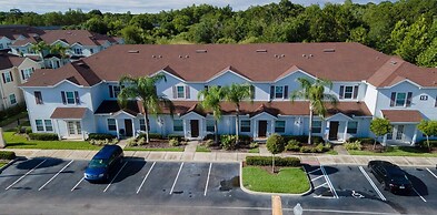 Family Spacious 3BR Townhouse With Pool Access