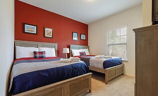 Family Spacious 3BR Townhouse With Pool Access