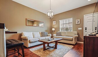 Family Spacious 3BR Townhouse With Pool Access