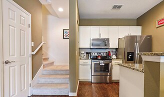 Family Spacious 3BR Townhouse With Pool Access