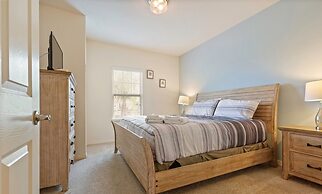 Family Spacious 3BR Townhouse With Pool Access