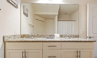 Family Spacious 3BR Townhouse With Pool Access