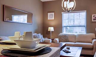 Family Spacious 3BR Townhouse With Pool Access