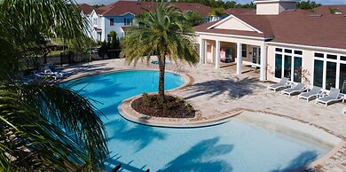 Family Spacious 3BR Townhouse With Pool Access