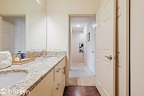 Family Spacious 3BR Townhouse With Pool Access