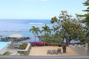 Beach and Mountain by Horizon Holidays