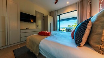 Beach and Mountain by Horizon Holidays