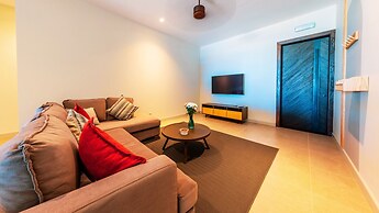 Beach and Mountain by Horizon Holidays