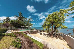 Beach and Mountain by Horizon Holidays