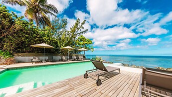 Beach and Mountain by Horizon Holidays