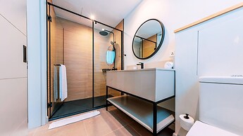 Beach and Mountain by Horizon Holidays